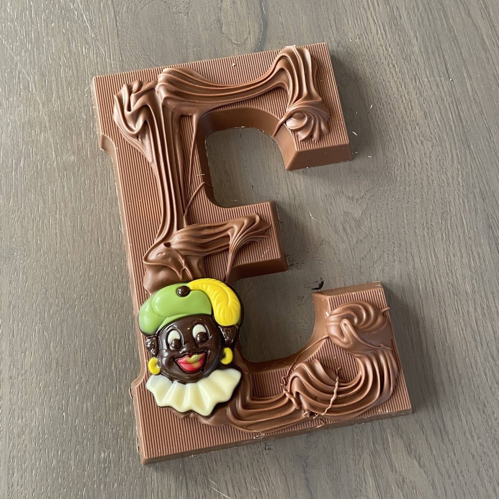 Chocoladeletter E